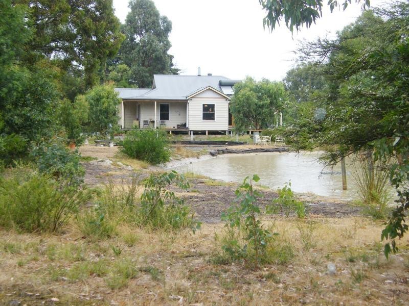 30 Centre, Raymond Island VIC 3880