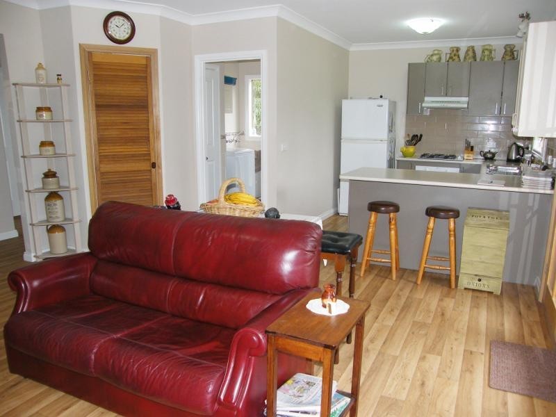 30 Centre, Raymond Island VIC 3880
