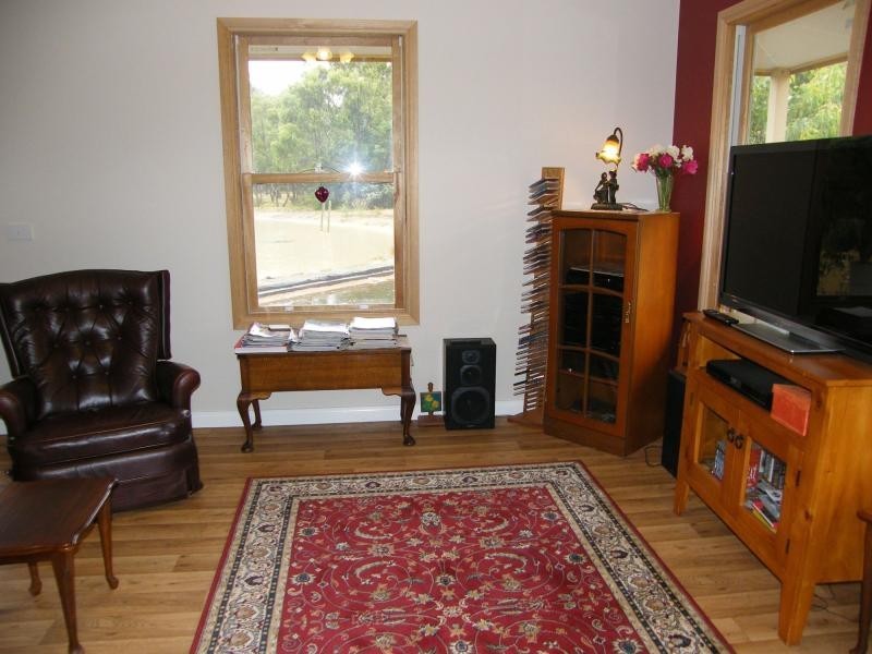 30 Centre, Raymond Island VIC 3880