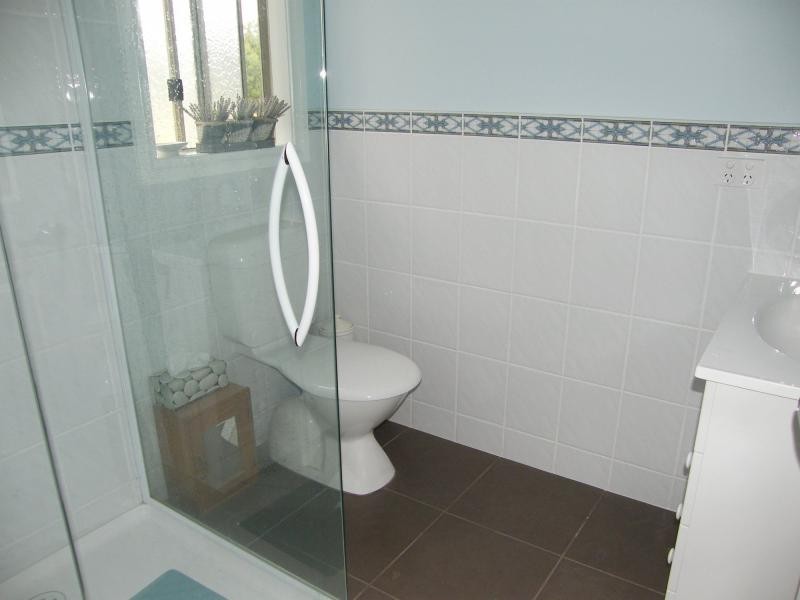 30 Centre, Raymond Island VIC 3880