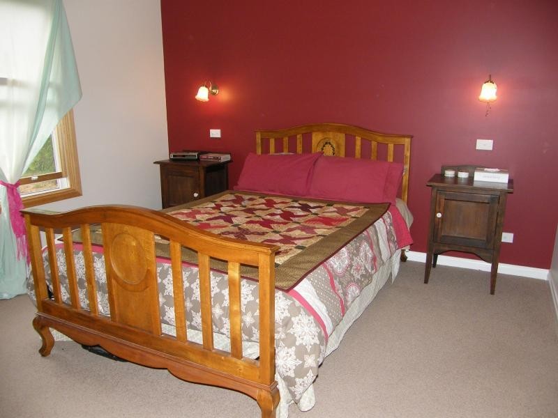30 Centre, Raymond Island VIC 3880