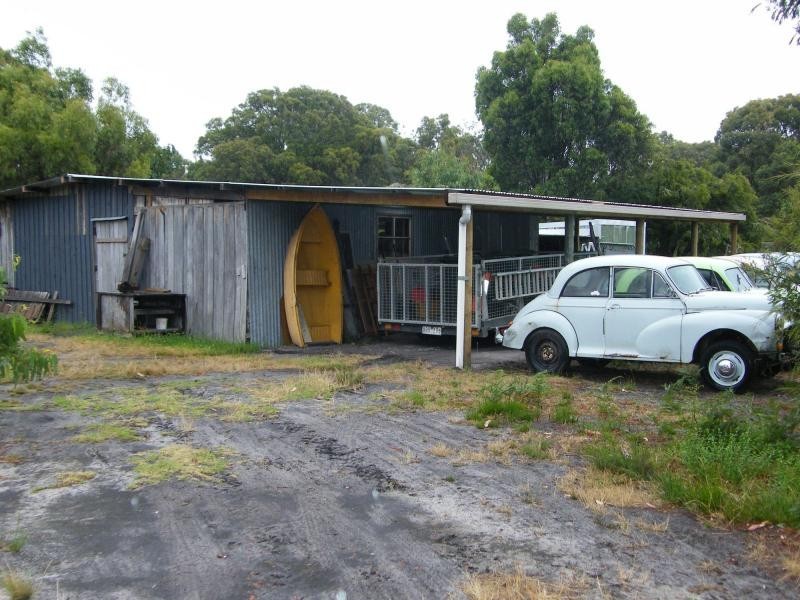 30 Centre, Raymond Island VIC 3880