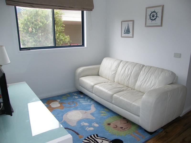 5 Eleventh Parade, Raymond Island VIC 3880