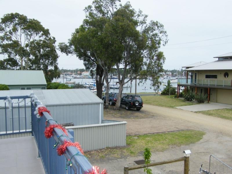 5 Eleventh Parade, Raymond Island VIC 3880