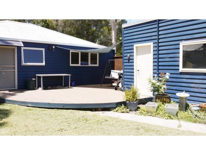 38 Eighth, Raymond Island VIC 3880