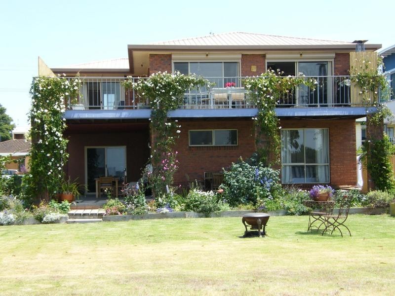 6 Marina, Paynesville VIC 3880