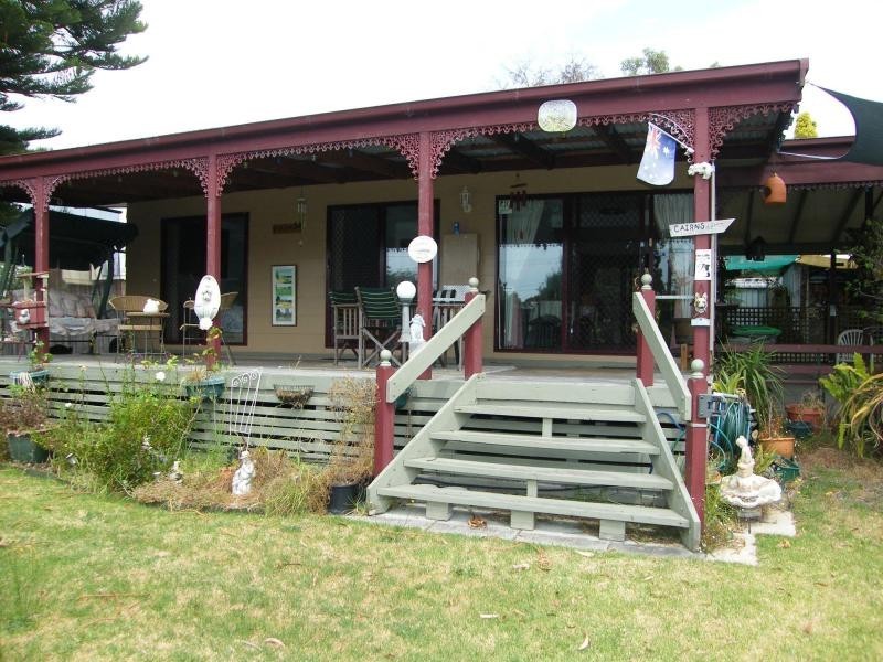 33 Langford Parade, Paynesville VIC 3880