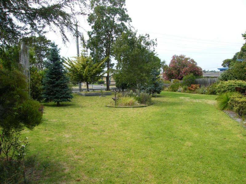 33 Langford Parade, Paynesville VIC 3880