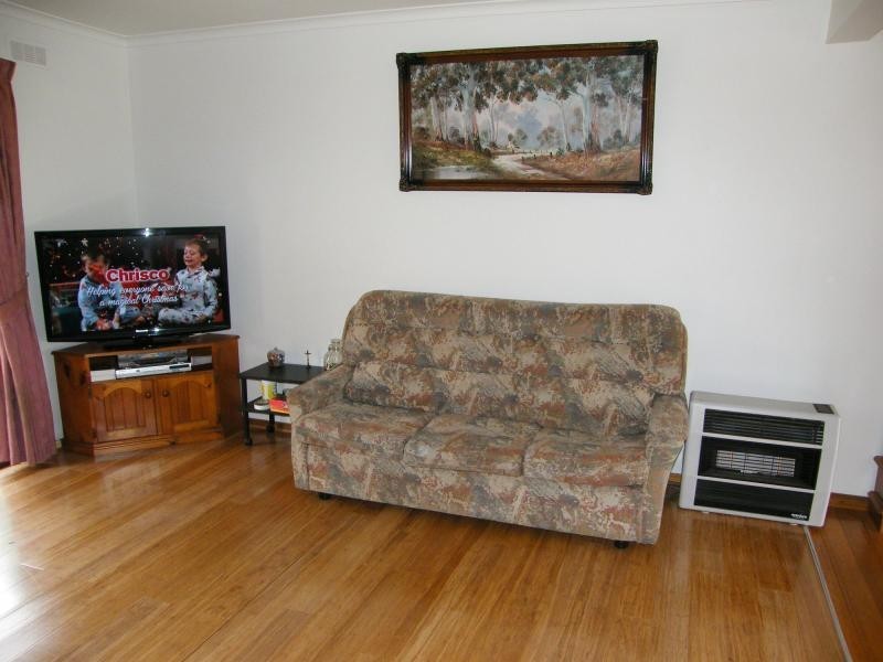 33 Langford Parade, Paynesville VIC 3880