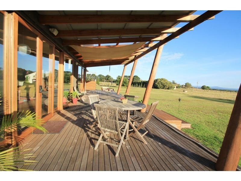 215 Gravelly Point, Raymond Island VIC 3880