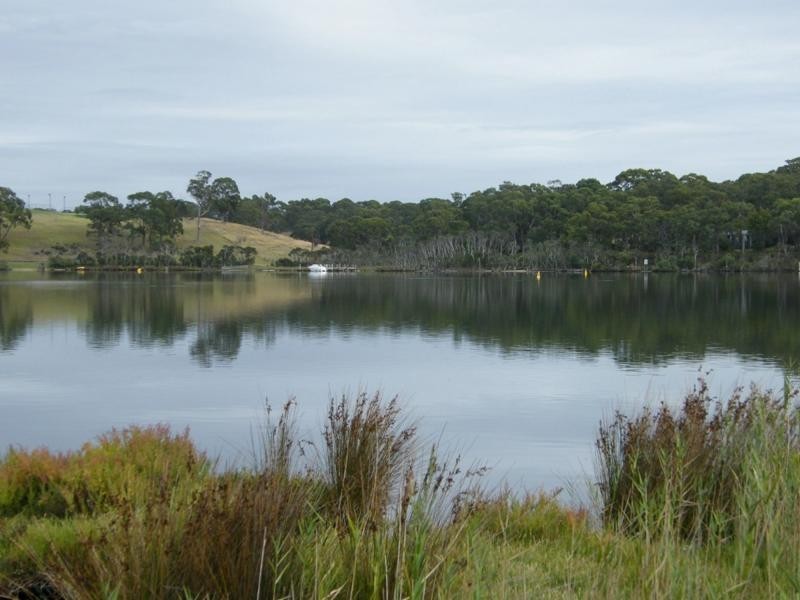 9 Mallard Close, Newlands Arm VIC 3875