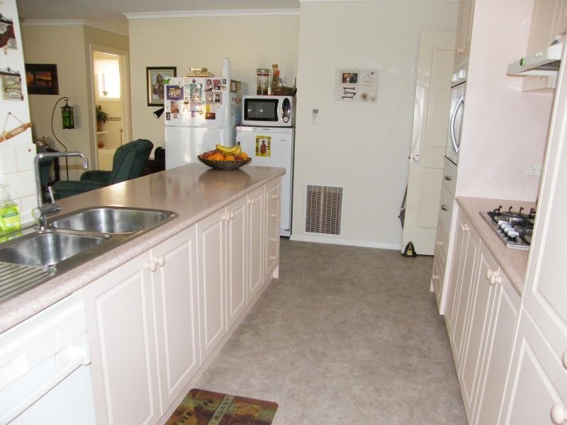 98 King, Paynesville VIC 3880