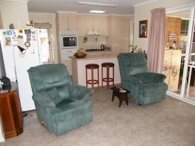 98 King, Paynesville VIC 3880