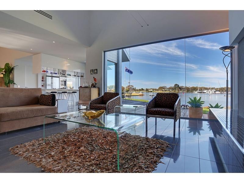 4 The Beacons, Paynesville VIC 3880