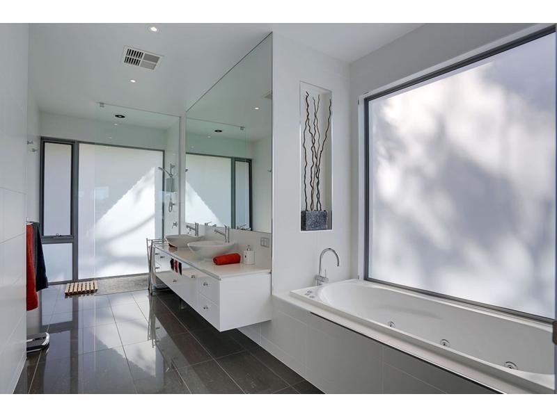 4 The Beacons, Paynesville VIC 3880