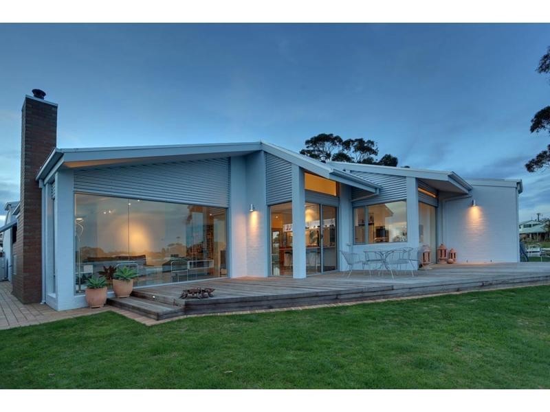 4 The Beacons, Paynesville VIC 3880