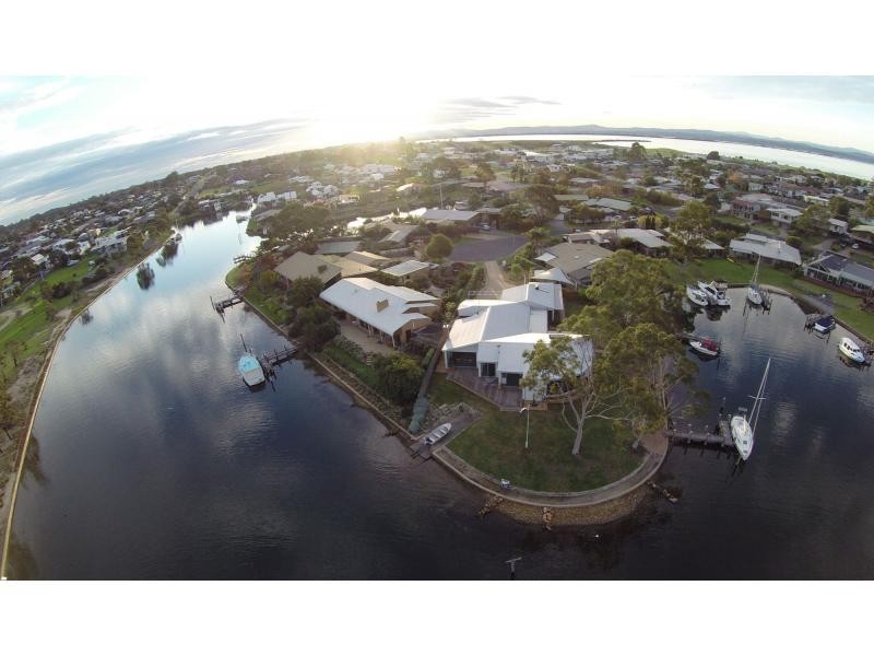 4 The Beacons, Paynesville VIC 3880