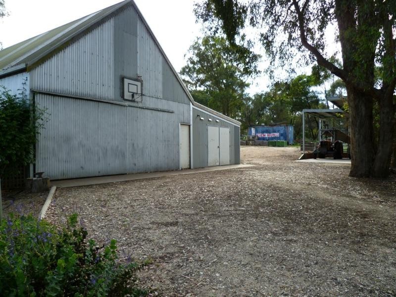 102 Bethross Drive, Tambo Upper VIC 3885