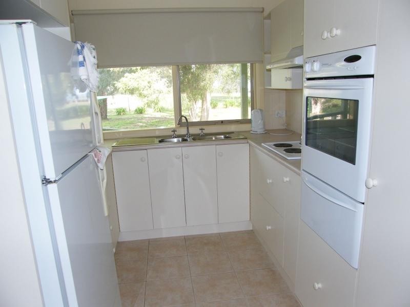 35 Hazeldene Crescent, Nicholson VIC 3882
