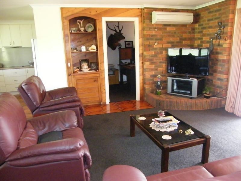 35 Hazeldene Crescent, Nicholson VIC 3882