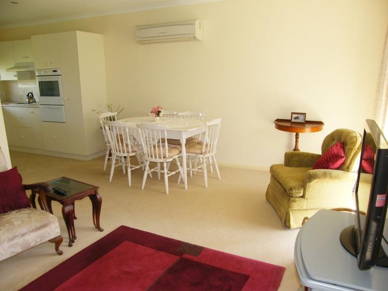 35 Hazeldene Crescent, Nicholson VIC 3882