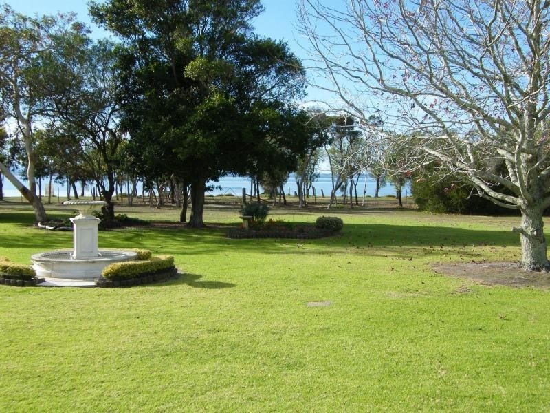 Raymond Island VIC 3880