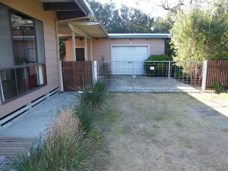 20 Eleventh Parade, Raymond Island VIC 3880