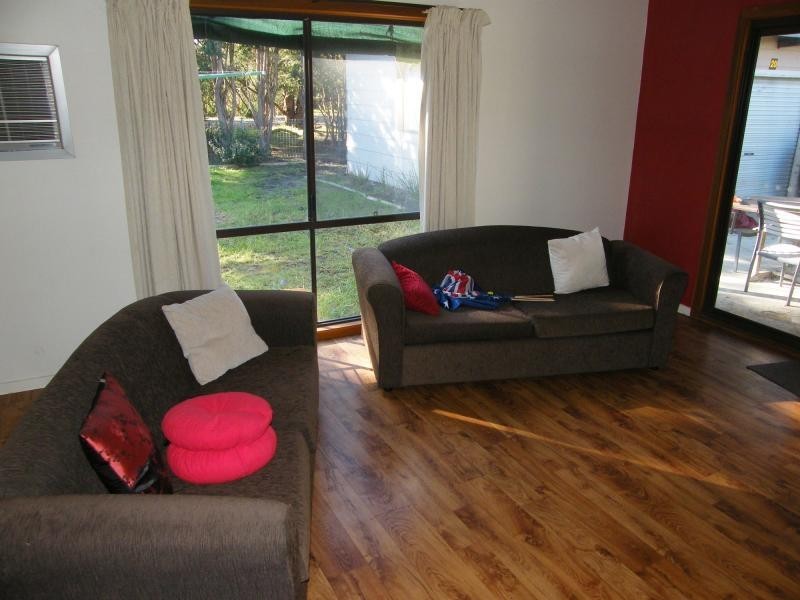 20 Eleventh Parade, Raymond Island VIC 3880