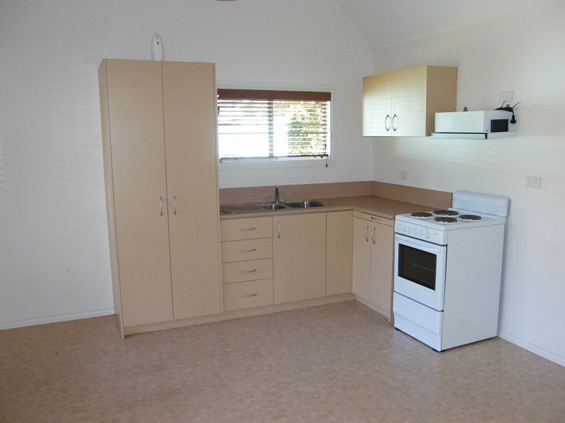 12 Eighth, Raymond Island VIC 3880