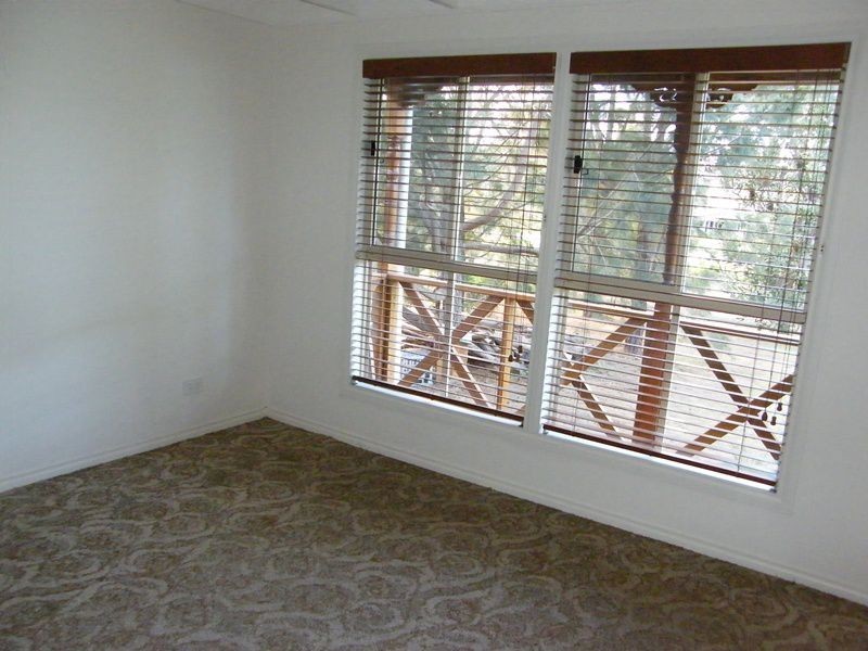 12 Eighth, Raymond Island VIC 3880
