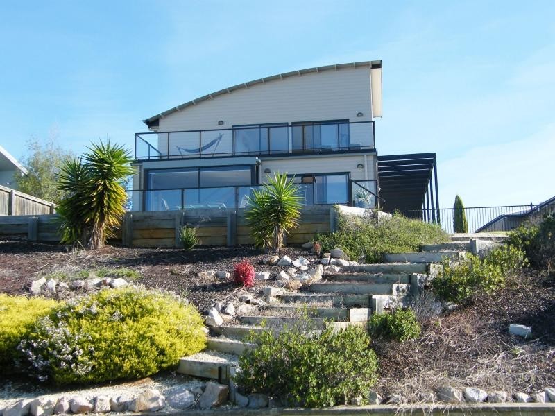 17 Heaths View, Paynesville VIC 3880