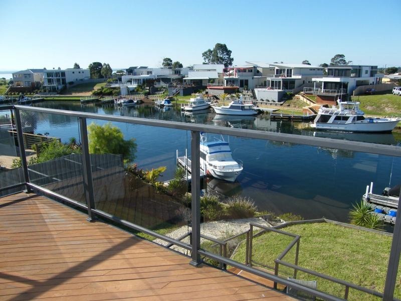 17 Heaths View, Paynesville VIC 3880