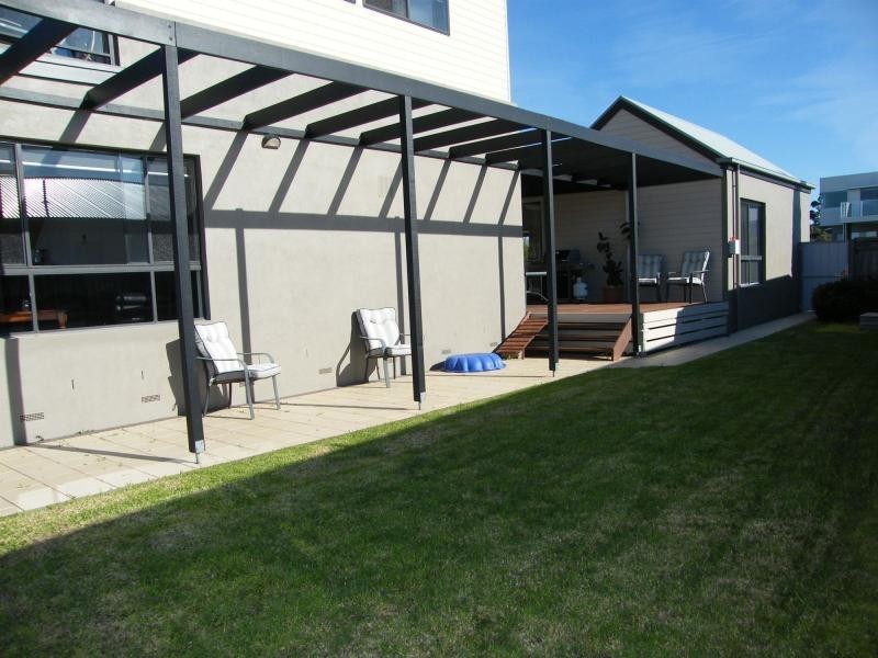 17 Heaths View, Paynesville VIC 3880