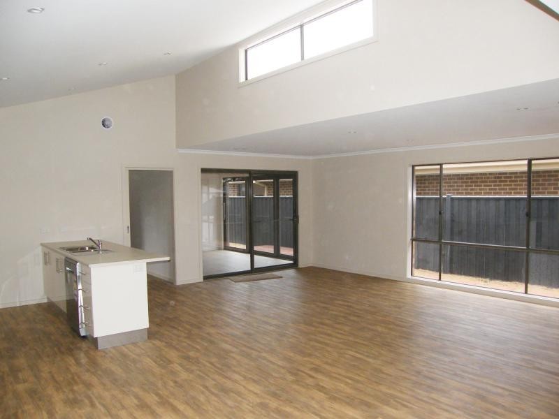 4 Eaton Place, Paynesville VIC 3880