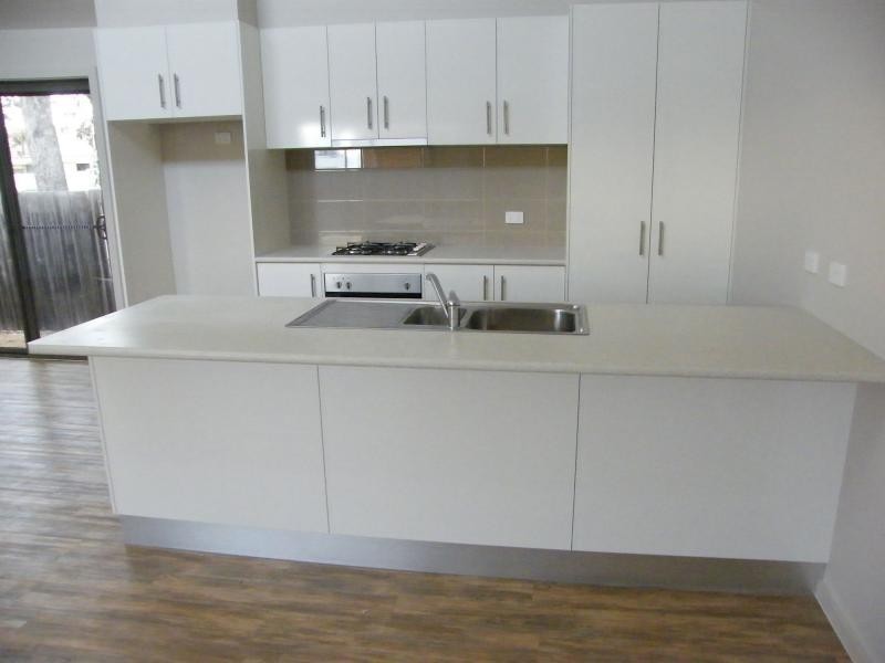 4 Eaton Place, Paynesville VIC 3880