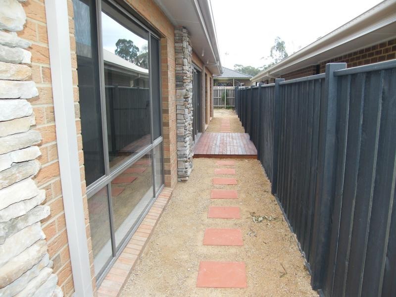 4 Eaton Place, Paynesville VIC 3880