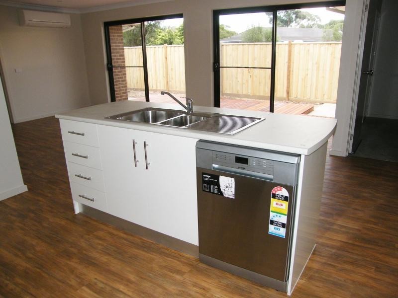 5 Eaton Place, Paynesville VIC 3880