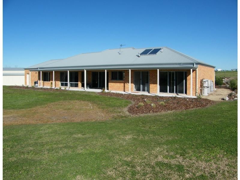 45 Kingsley Drive, Bairnsdale VIC 3875