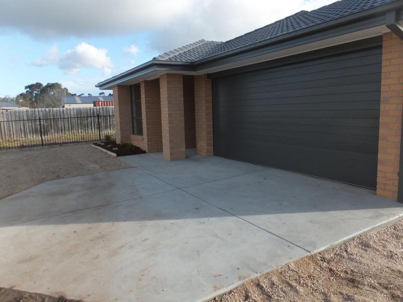 8c OBrien, Bairnsdale VIC 3875