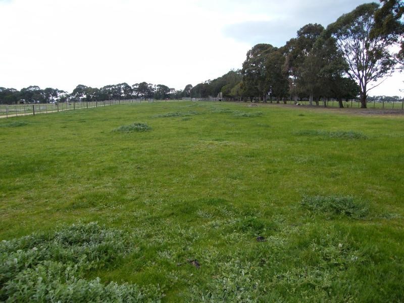 95 Lake Victoria, Eagle Point VIC 3878