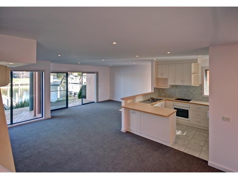 3-15 King Street, Paynesville VIC 3880