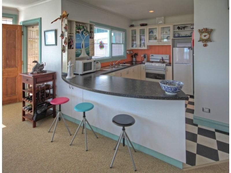 59 Fourth Avenue, Raymond Island VIC 3880