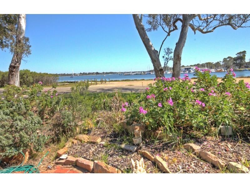 59 Fourth Avenue, Raymond Island VIC 3880