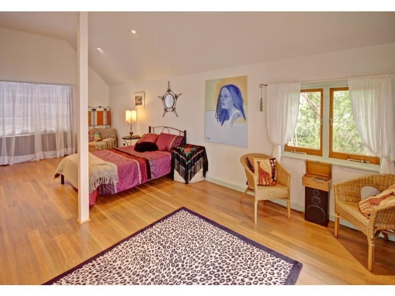 59 Fourth Avenue, Raymond Island VIC 3880