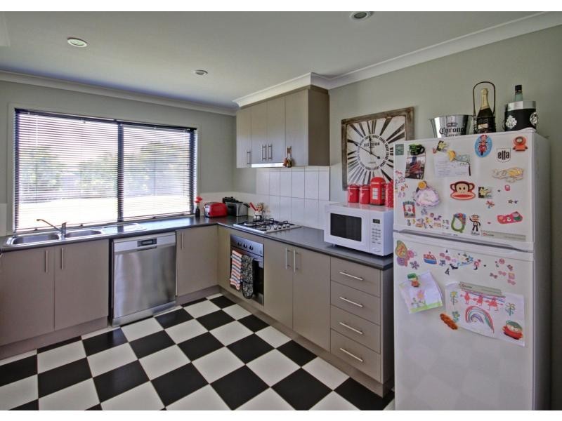 80 Flinns Road, Bairnsdale VIC 3875