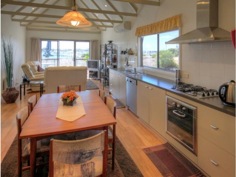 Raymond Island VIC 3880