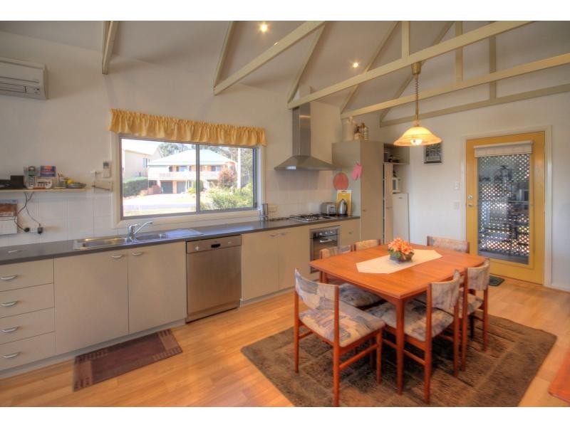 Raymond Island VIC 3880