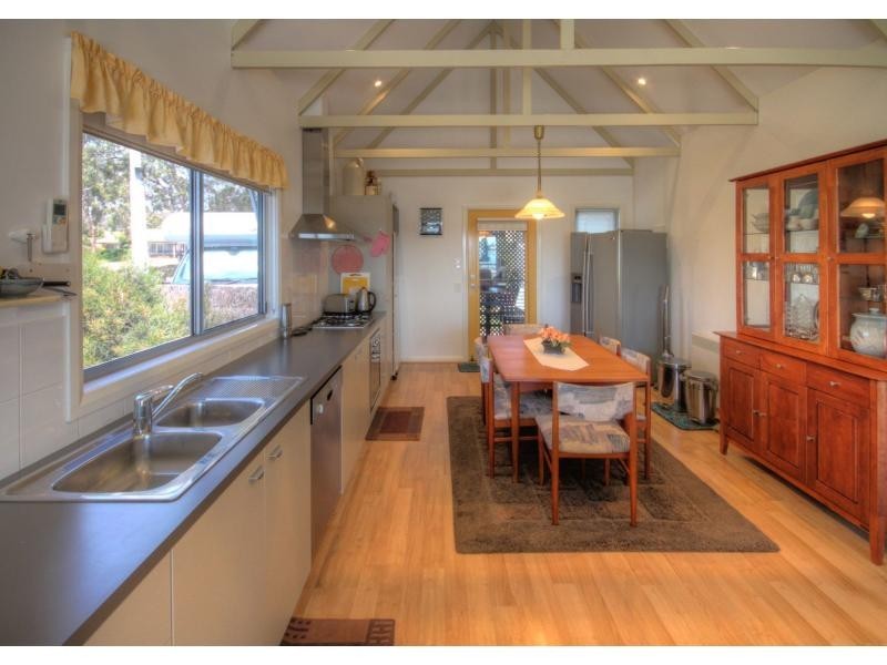 Raymond Island VIC 3880