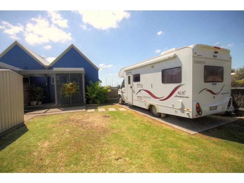 Raymond Island VIC 3880