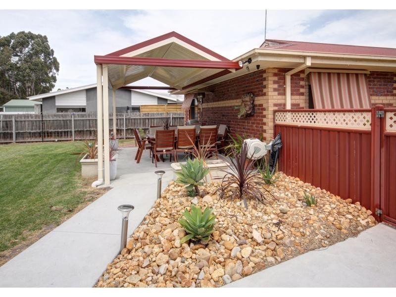 16 Waratah, Paynesville VIC 3880